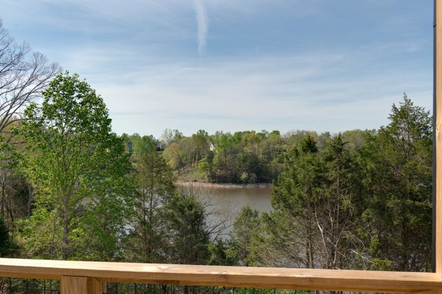 86 Simmons Cir, Winchester, TN 37398