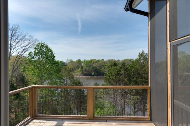 86 Simmons Cir, Winchester, TN 37398