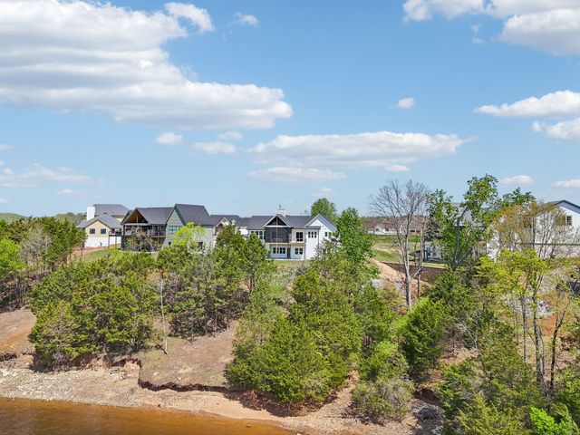 86 Simmons Cir, Winchester, TN 37398