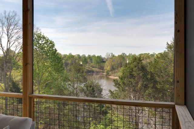 86 Simmons Cir, Winchester, TN 37398