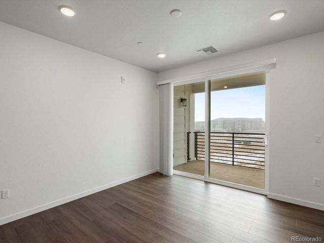 6153 N Ceylon St 3-304, Denver, CO 80249
