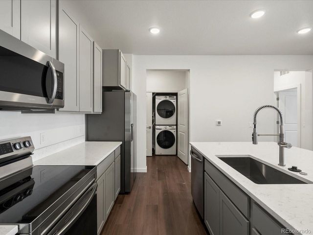 6153 N Ceylon St 3-304, Denver, CO 80249