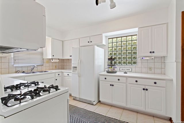 2010 Edgehill, San Antonio, TX 78209