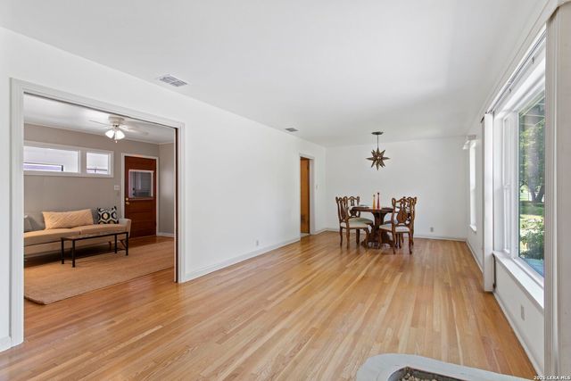 2010 Edgehill, San Antonio, TX 78209