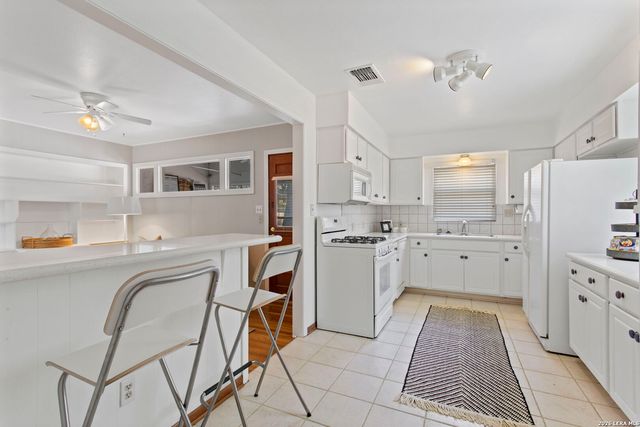 2010 Edgehill, San Antonio, TX 78209