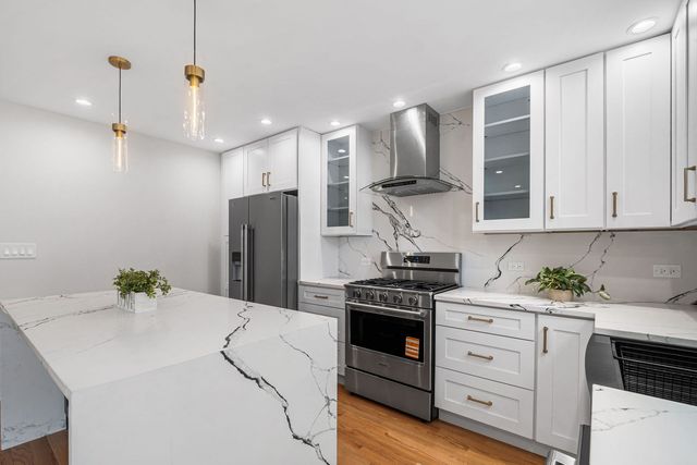 2204 N Kildare Avenue, Chicago, IL 60639