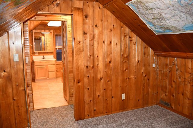 321 Tindolph Avenue N, Thief River Falls, MN 56701