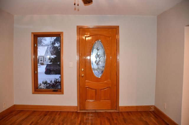 321 Tindolph Avenue N, Thief River Falls, MN 56701