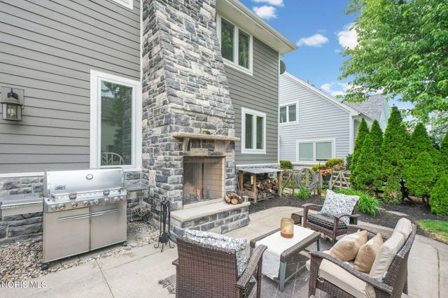 7048 Altonbrough Drive, Toledo, OH 43617