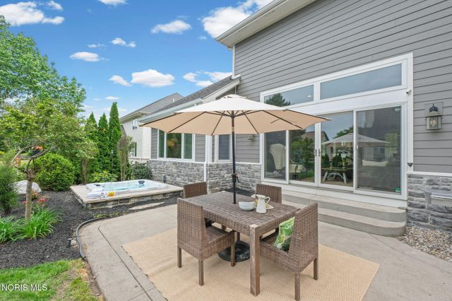 7048 Altonbrough Drive, Toledo, OH 43617