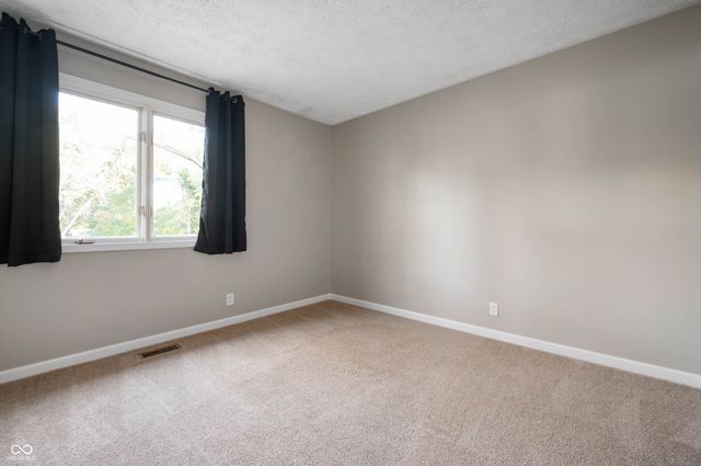 1346 Smokey Row Lane, Carmel, IN 46033