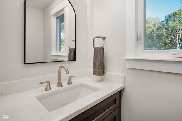 1346 Smokey Row Lane, Carmel, IN 46033