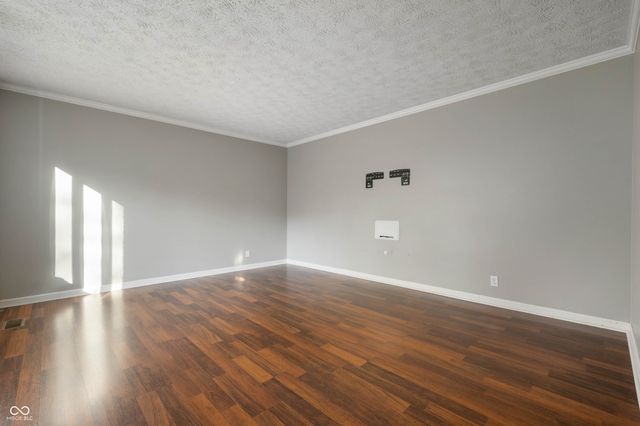 1346 Smokey Row Lane, Carmel, IN 46033