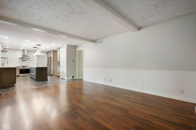 1346 Smokey Row Lane, Carmel, IN 46033