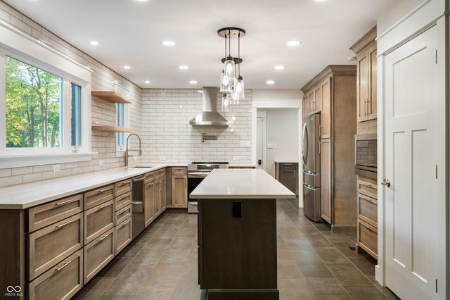 1346 Smokey Row Lane, Carmel, IN 46033