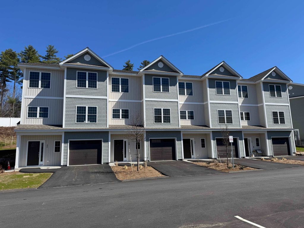 4A Dearborn Circle, Goffstown, NH 03045
