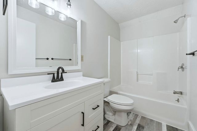 335 Lane 230 Jimmerson Lake, Angola, IN 46703