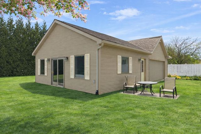 335 Lane 230 Jimmerson Lake, Angola, IN 46703