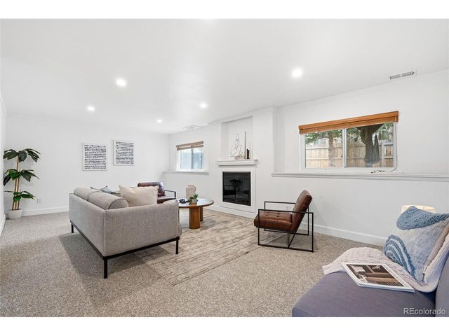 5437 S Swadley Ct, Littleton, CO 80127