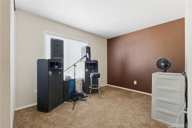2832 W Pondera Street, Lancaster, CA 93536