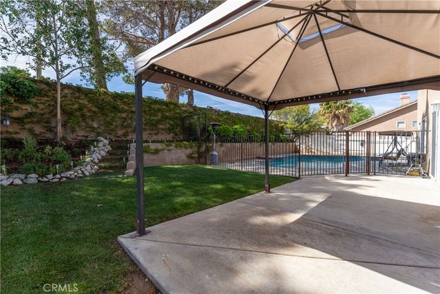 2832 W Pondera Street, Lancaster, CA 93536