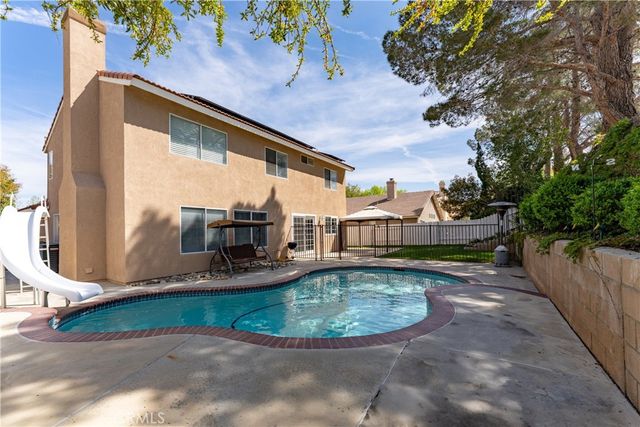 2832 W Pondera Street, Lancaster, CA 93536
