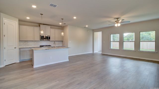 2253 Altiplano, San Antonio, TX 78245