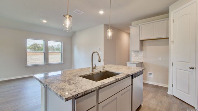 2253 Altiplano, San Antonio, TX 78245