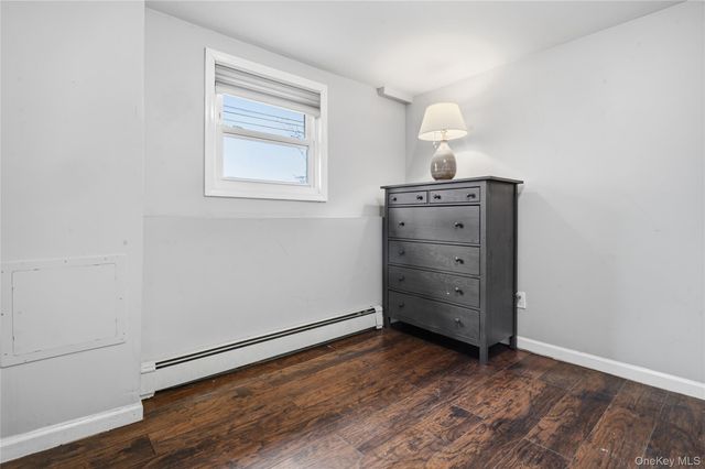 568 Centerwood Street, West Babylon, NY 11704