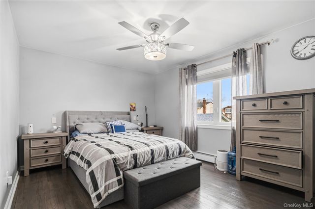 568 Centerwood Street, West Babylon, NY 11704