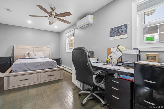 568 Centerwood Street, West Babylon, NY 11704