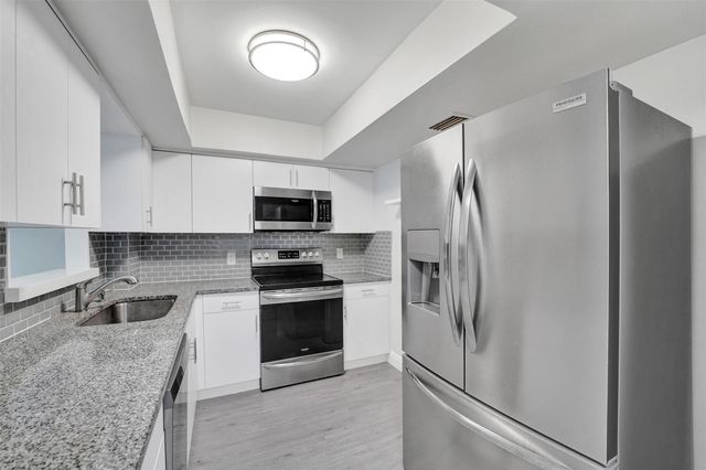 3800 N Hills Drive 412, Hollywood, FL 33021