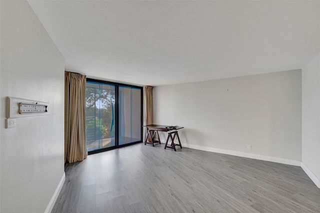 3800 N Hills Drive 412, Hollywood, FL 33021