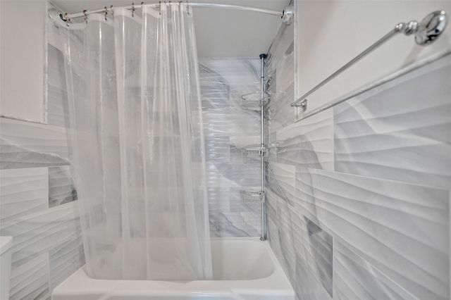 3800 N Hills Drive 412, Hollywood, FL 33021