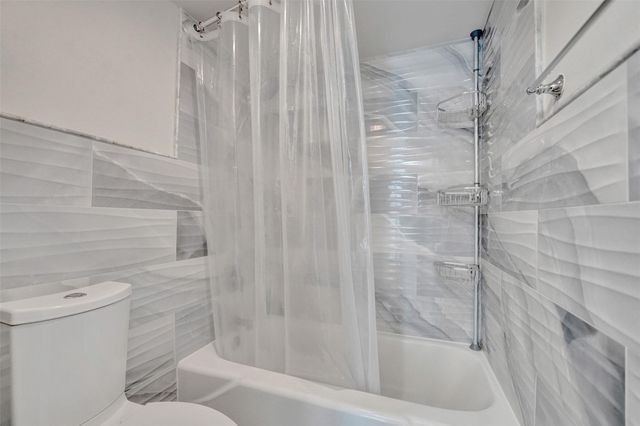 3800 N Hills Drive 412, Hollywood, FL 33021