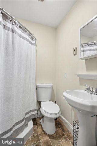 28 MCKEE AVE, Hagerstown, MD 21742