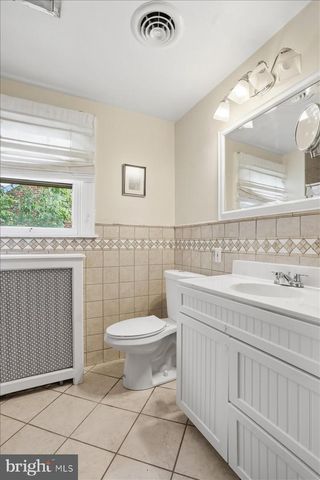 28 MCKEE AVE, Hagerstown, MD 21742