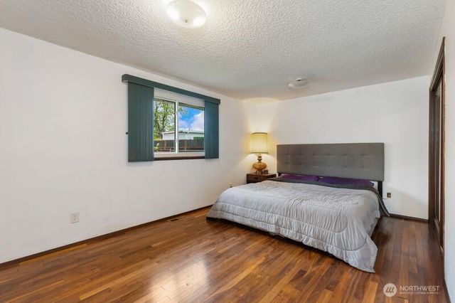 8704 48th Drive NE, Marysville, WA 98270