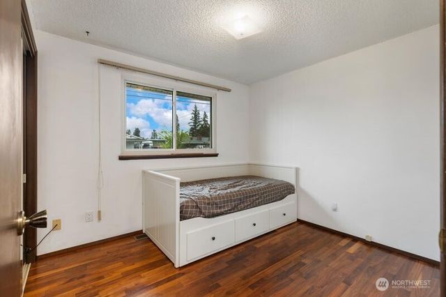 8704 48th Drive NE, Marysville, WA 98270