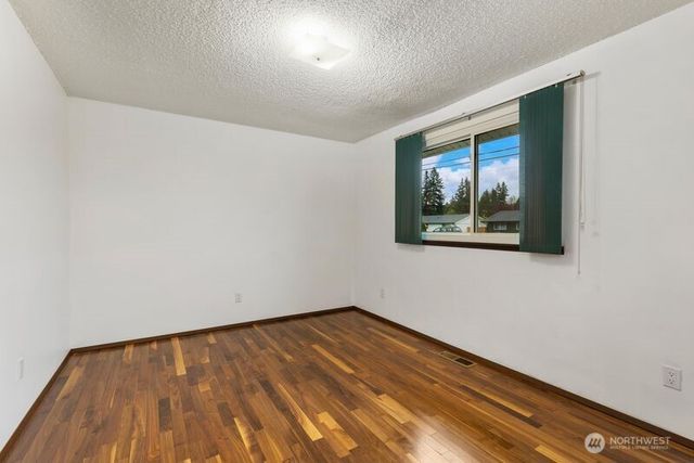 8704 48th Drive NE, Marysville, WA 98270