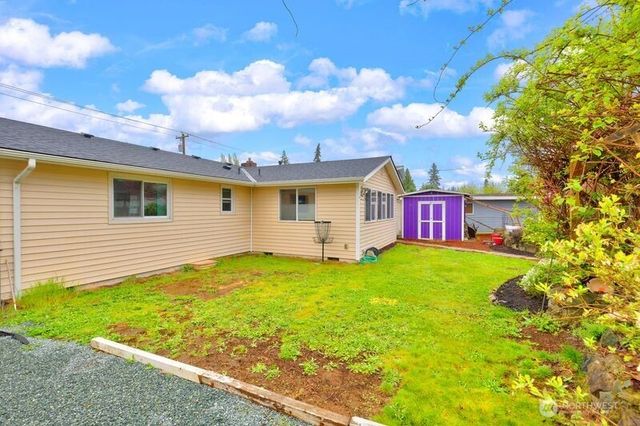 8704 48th Drive NE, Marysville, WA 98270