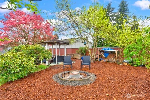 8704 48th Drive NE, Marysville, WA 98270