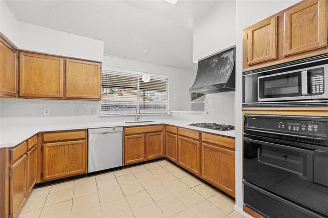 8118 Vista Del Sol Drive, Houston, TX 77083