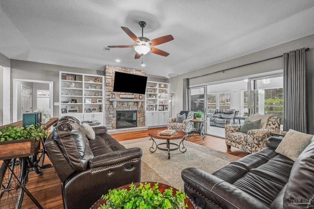 10443 Tam O'shanter Rd, Pensacola, FL 32514