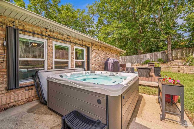 10443 Tam O'shanter Rd, Pensacola, FL 32514