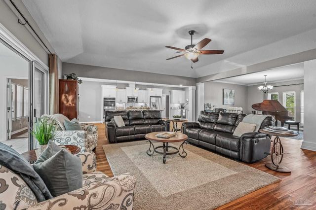 10443 Tam O'shanter Rd, Pensacola, FL 32514