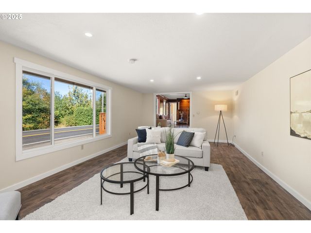 300 LINCOLN CREEK Rd, Centralia, WA 98531