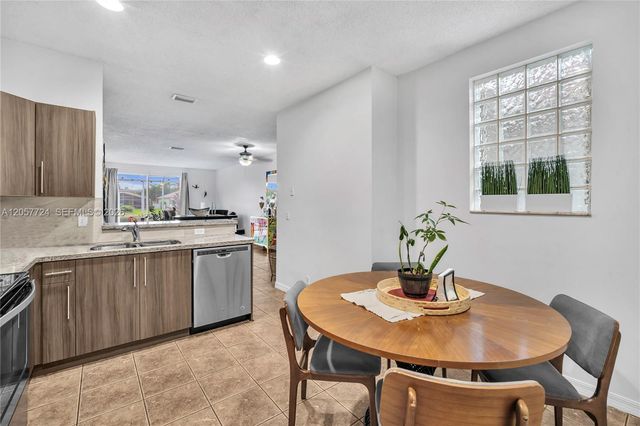 3692 San Simeon Circle, Weston, FL 33331
