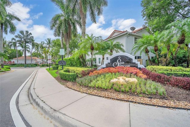 3692 San Simeon Circle, Weston, FL 33331