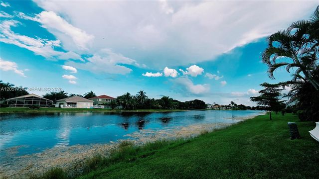 3692 San Simeon Circle, Weston, FL 33331